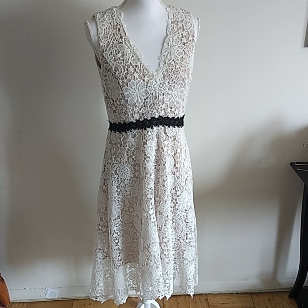 Sleeveless white lace dress ankle-lengrh NWT